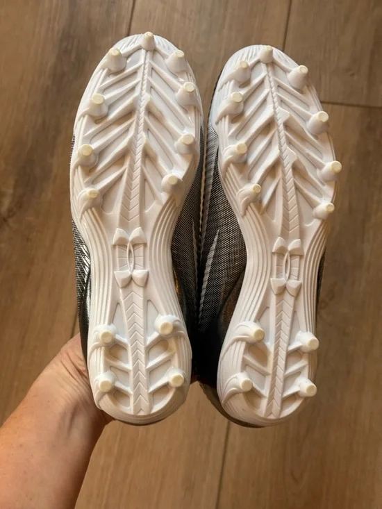 UNDER ARMOUR UA BLUR SELECT JR CLEATS SIZE 4 NWB - Picture 4 of 5